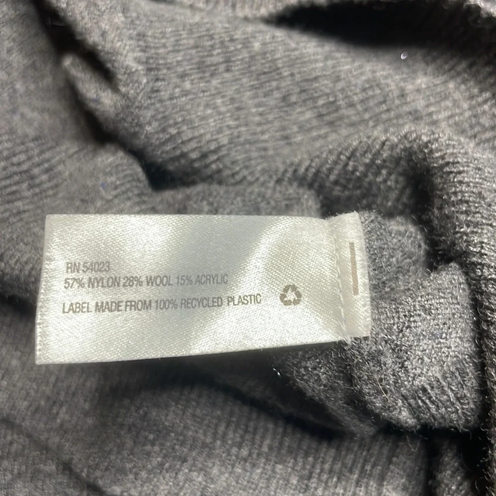 GAP Women’s Charcoal Wool Blend Crew Neck Sweater with button cuff, size small - Picture 7 of 9